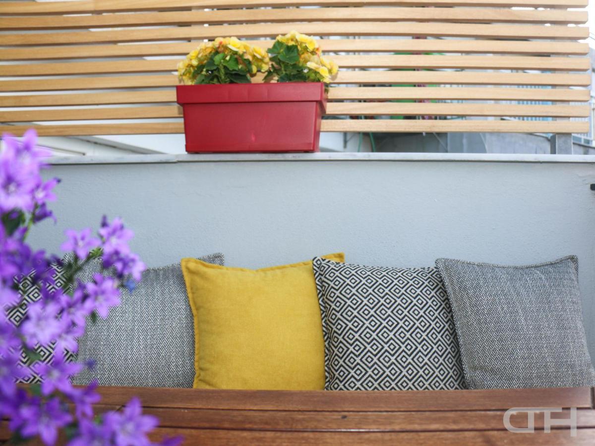 Luxury 80M2 Apartment With Balcony Downtown เทสซาโลนิกิ ภายนอก รูปภาพ