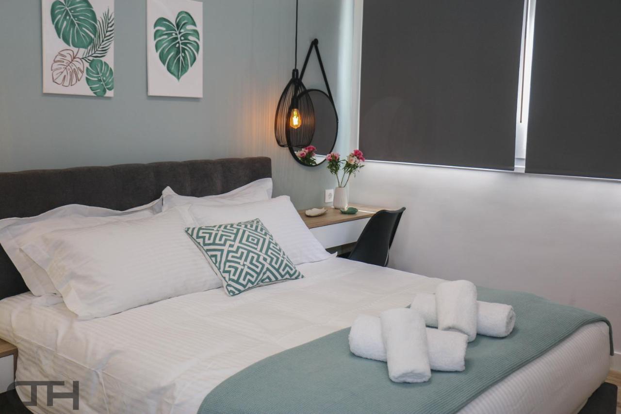 Luxury 80M2 Apartment With Balcony Downtown เทสซาโลนิกิ ภายนอก รูปภาพ
