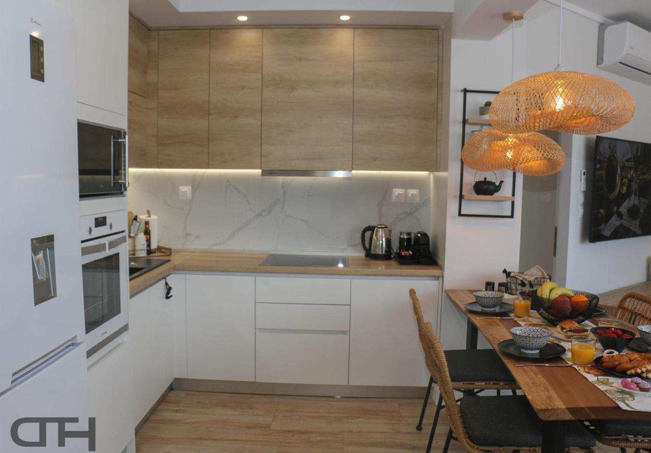 Luxury 80M2 Apartment With Balcony Downtown เทสซาโลนิกิ ภายนอก รูปภาพ